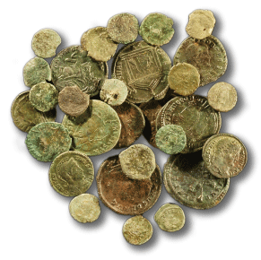 Accumulo di monete in bronzo III - V secolo d.C.Hoard of bronze coins 3rd - 5th centuries AD