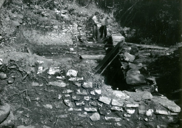 Particolare dello scavo del 1976 - Detail of the dig in 1976